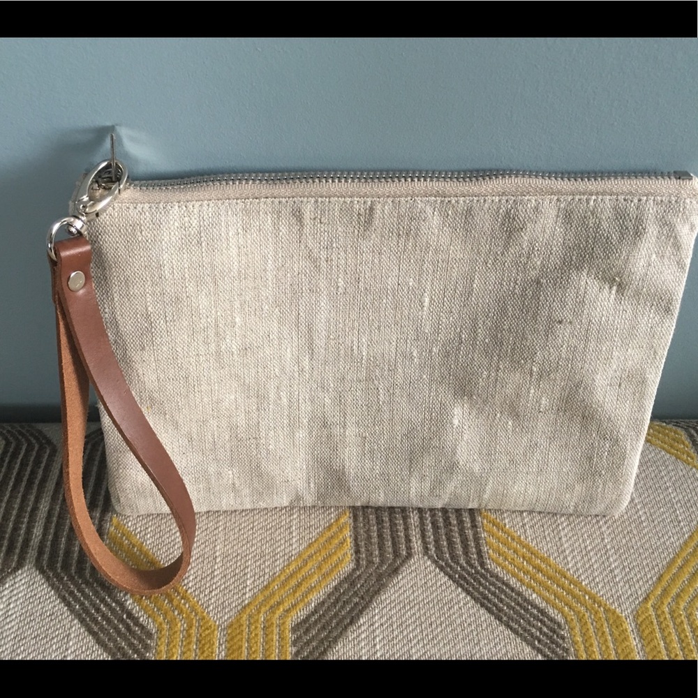 Simple linen clutch/wristlet